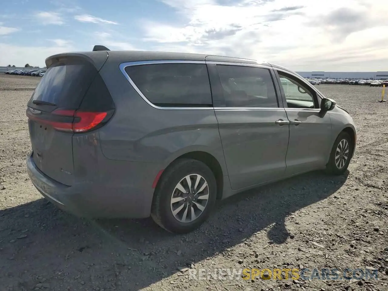 3 Photograph of a damaged car 2C4RC1L77PR588542 CHRYSLER PACIFICA 2023