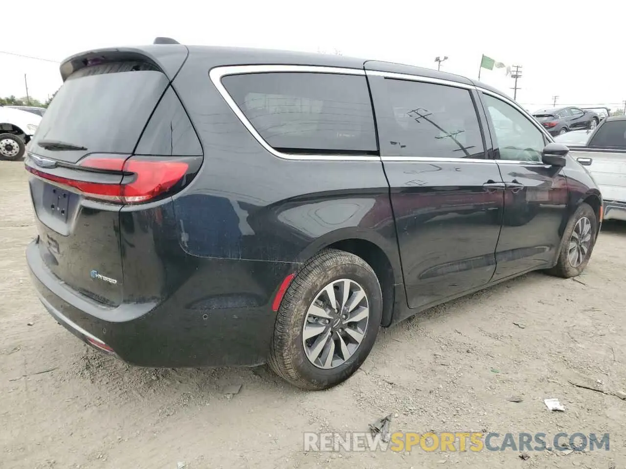 3 Photograph of a damaged car 2C4RC1L78PR541746 CHRYSLER PACIFICA 2023