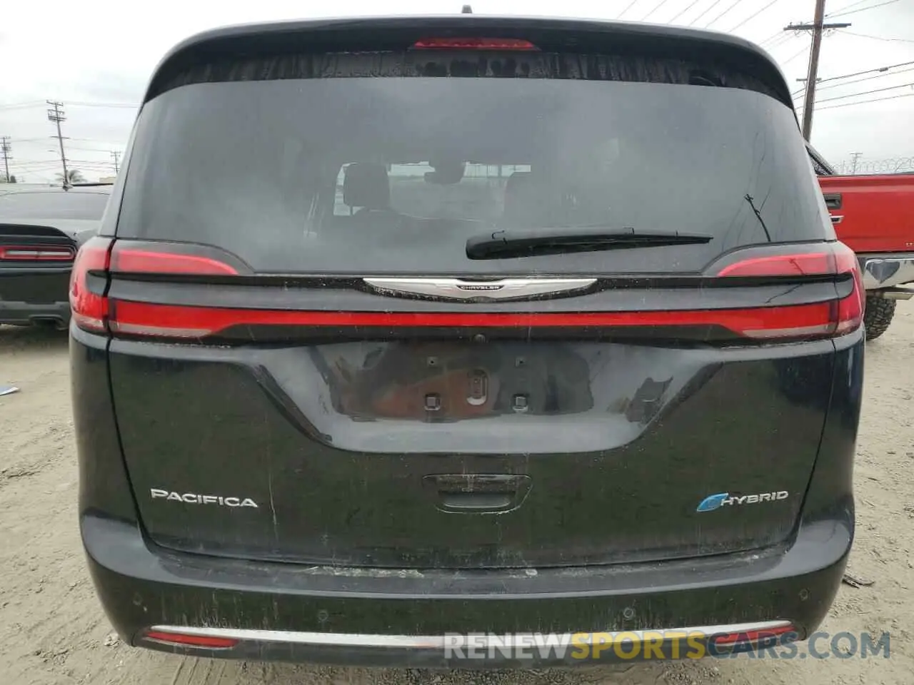 6 Photograph of a damaged car 2C4RC1L78PR541746 CHRYSLER PACIFICA 2023