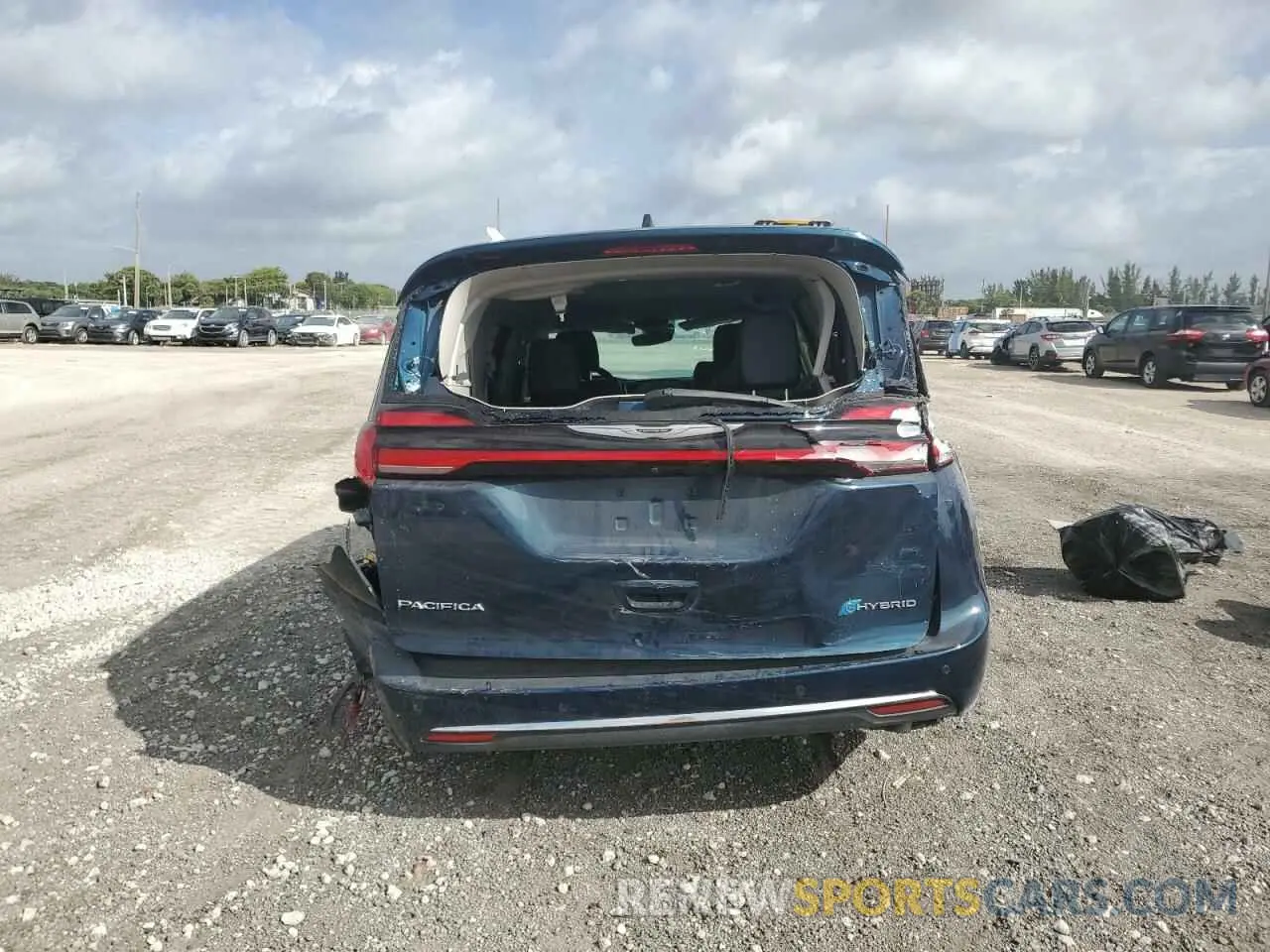 6 Photograph of a damaged car 2C4RC1L79PR509954 CHRYSLER PACIFICA 2023