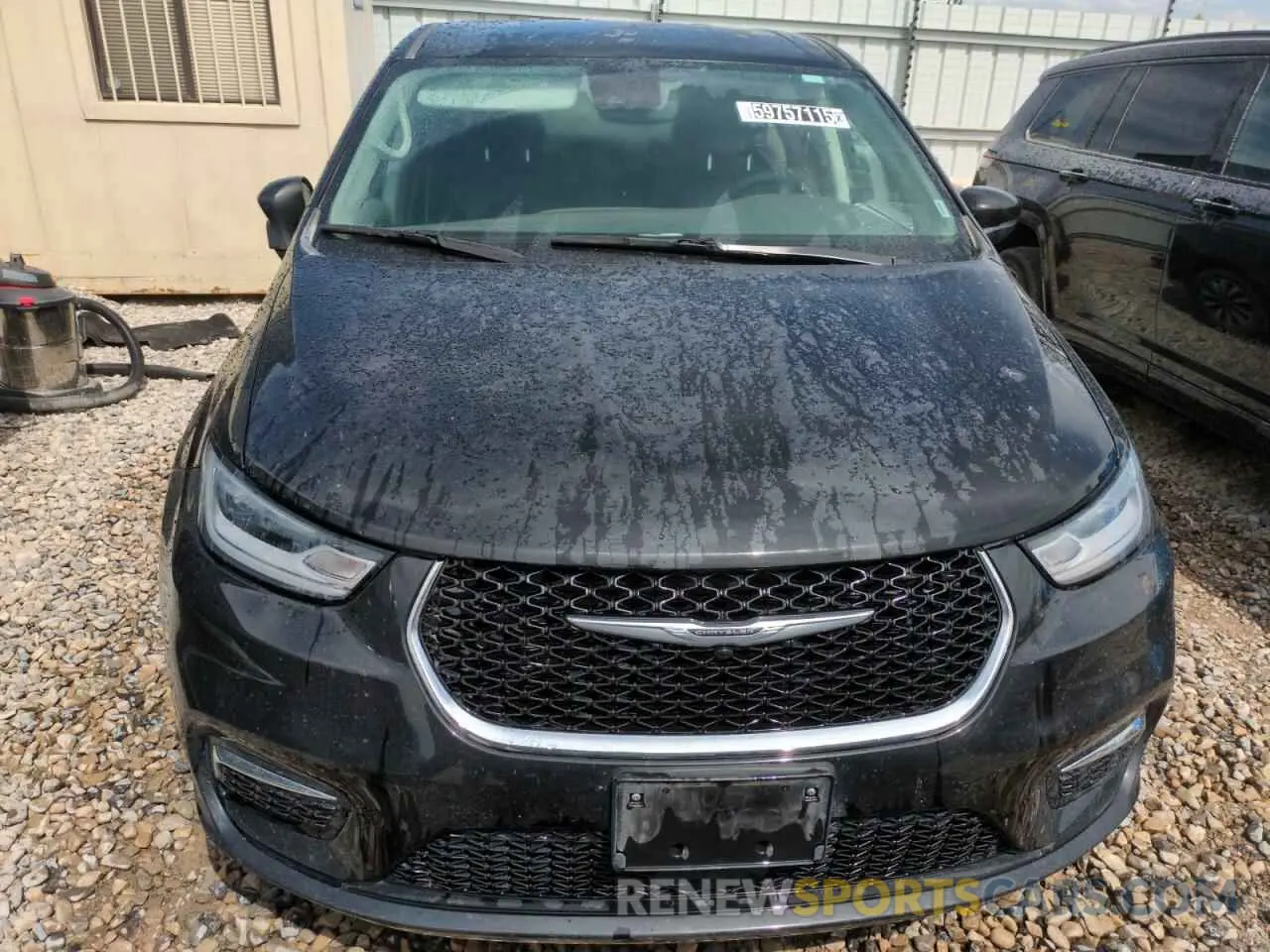 5 Photograph of a damaged car 2C4RC1L7XPR541392 CHRYSLER PACIFICA 2023