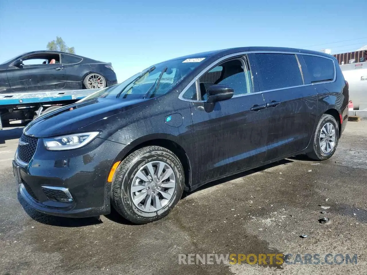 1 Photograph of a damaged car 2C4RC1L7XPR632260 CHRYSLER PACIFICA 2023