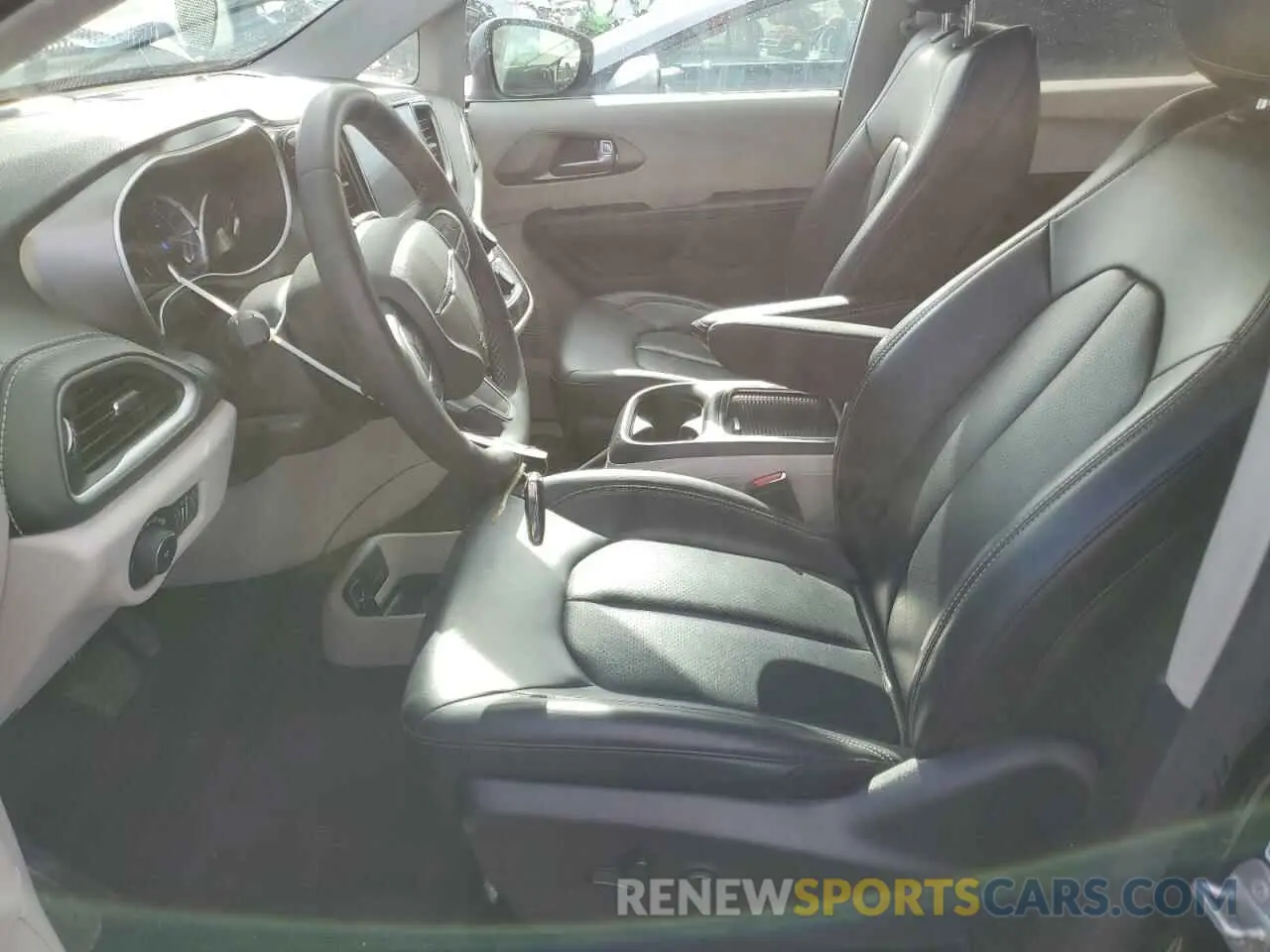 7 Photograph of a damaged car 2C4RC1L7XPR632260 CHRYSLER PACIFICA 2023