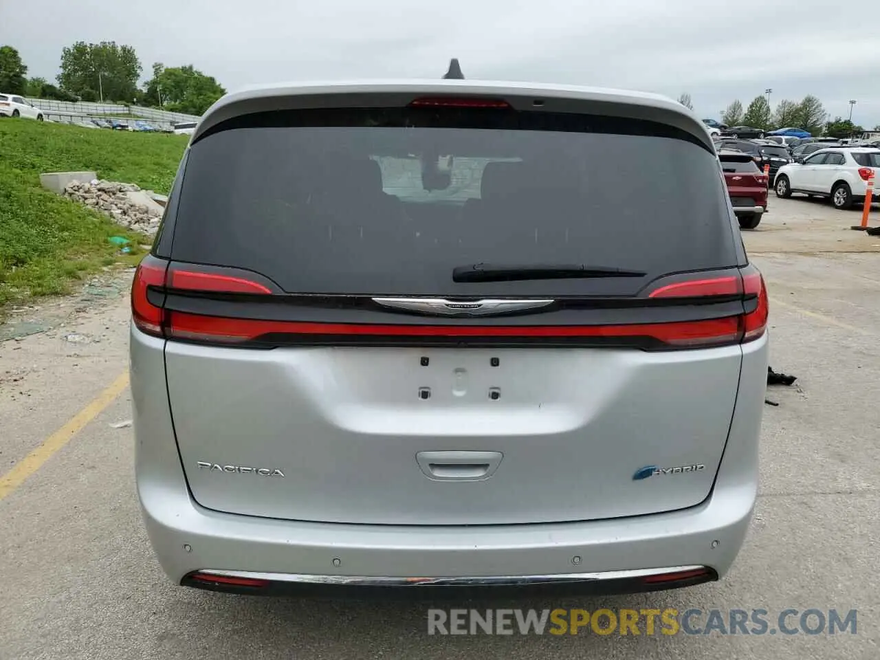 6 Photograph of a damaged car 2C4RC1S70PR618109 CHRYSLER PACIFICA 2023