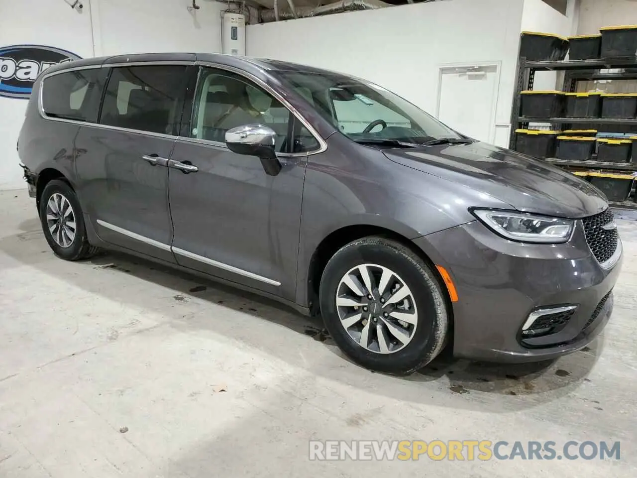 4 Photograph of a damaged car 2C4RC1S75PR592297 CHRYSLER PACIFICA 2023