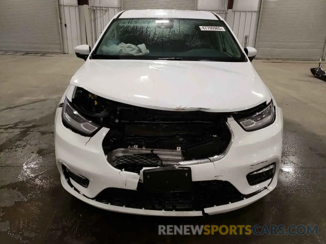 5 Photograph of a damaged car 2C4RC3BG0PR600494 CHRYSLER PACIFICA 2023