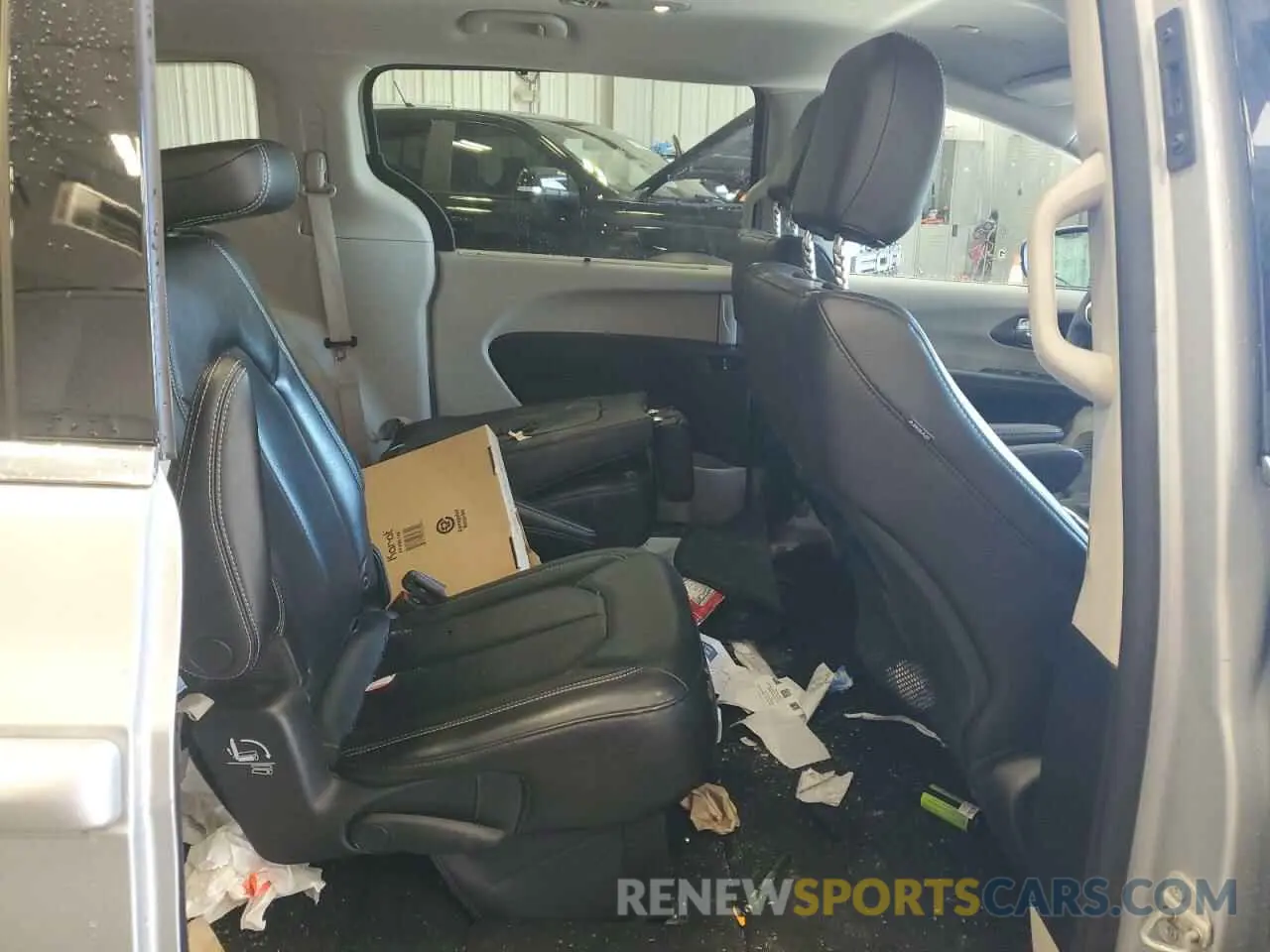 12 Photograph of a damaged car 2C4RC3BG7PR510341 CHRYSLER PACIFICA 2023