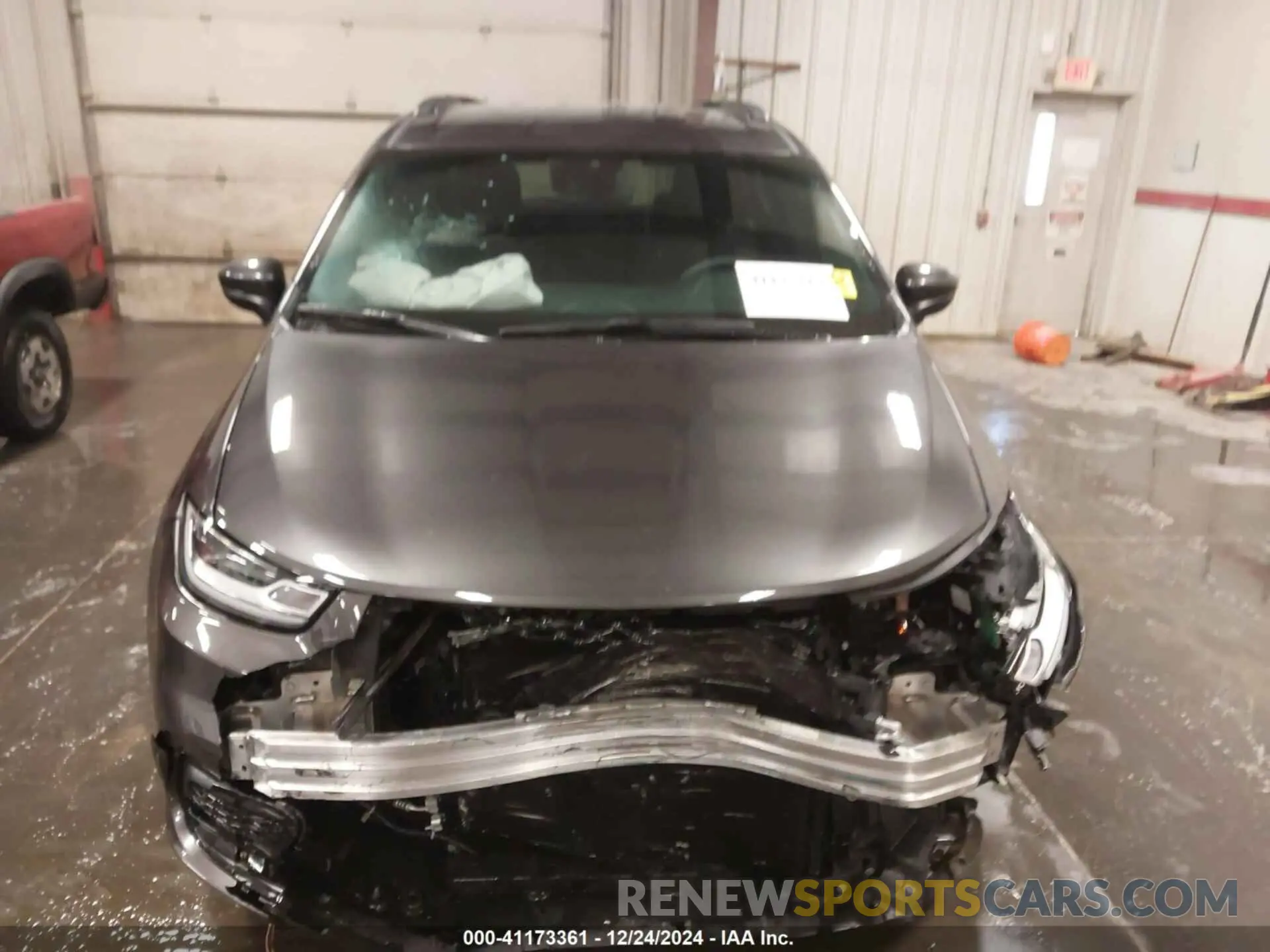 13 Photograph of a damaged car 2C4RC3BG9PR570265 CHRYSLER PACIFICA 2023