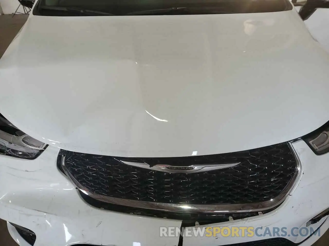 13 Photograph of a damaged car 2C4RC3GG0PR576447 CHRYSLER PACIFICA 2023