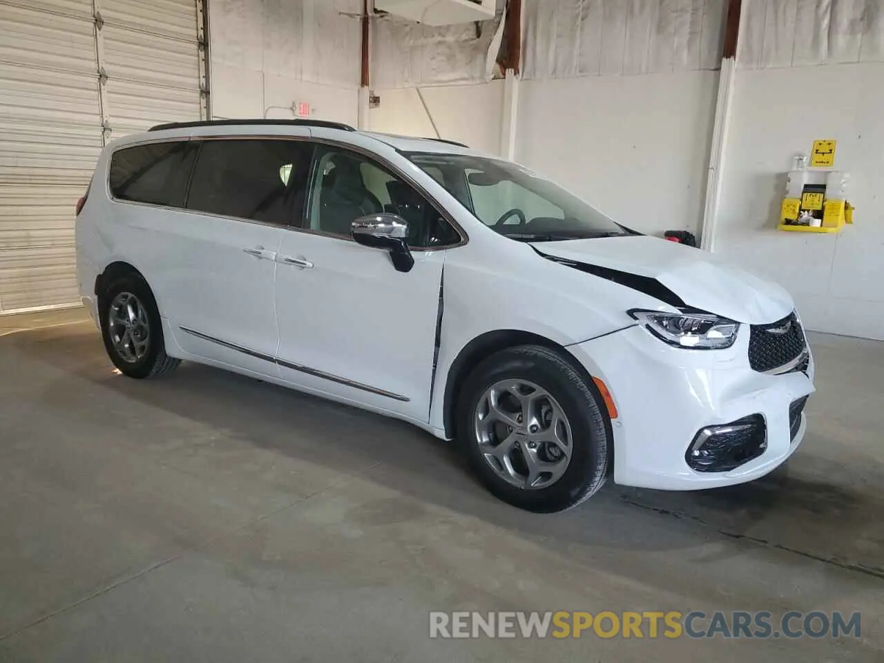 4 Photograph of a damaged car 2C4RC3GG0PR576447 CHRYSLER PACIFICA 2023