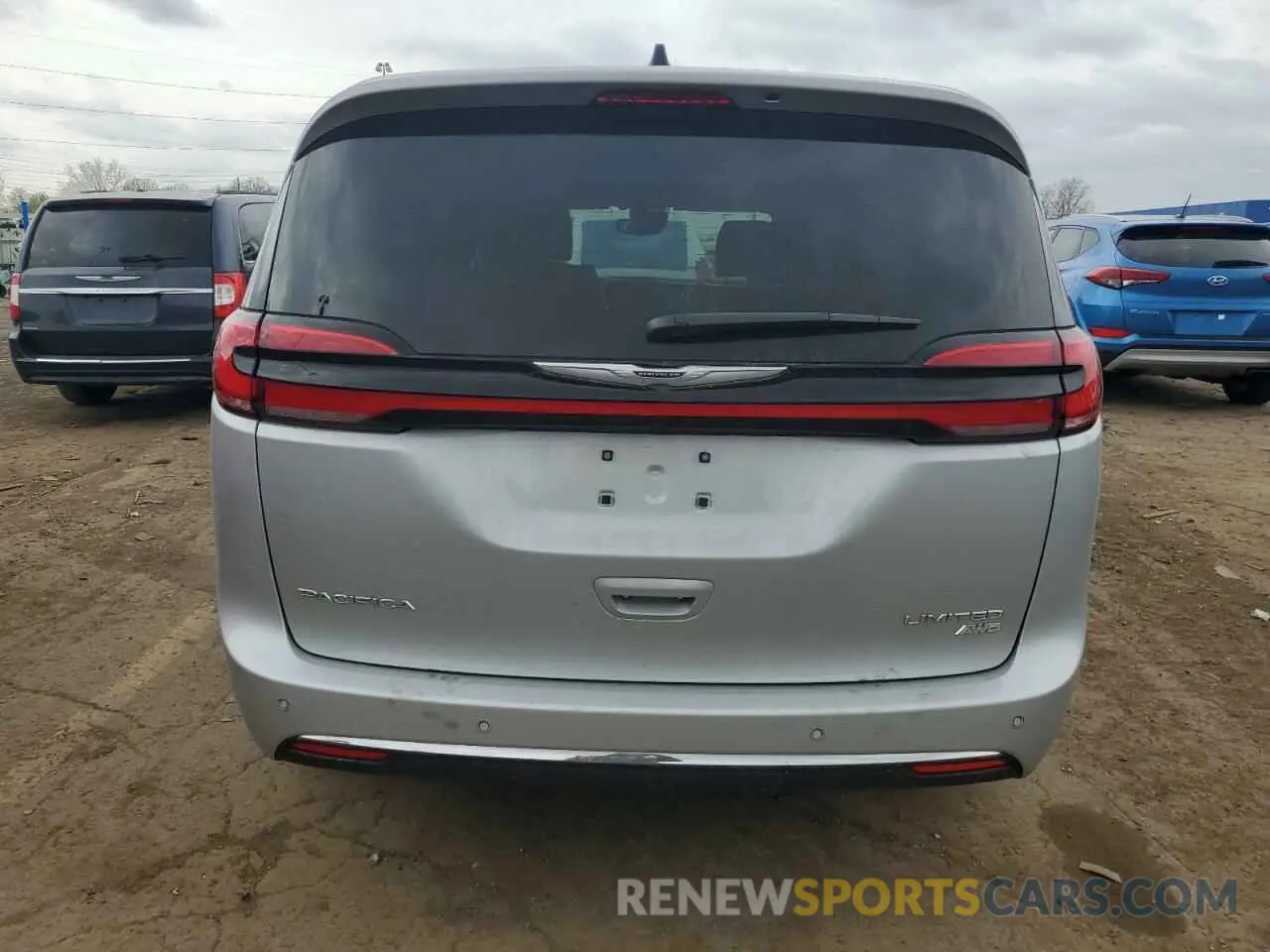 6 Photograph of a damaged car 2C4RC3GG4PR527820 CHRYSLER PACIFICA 2023