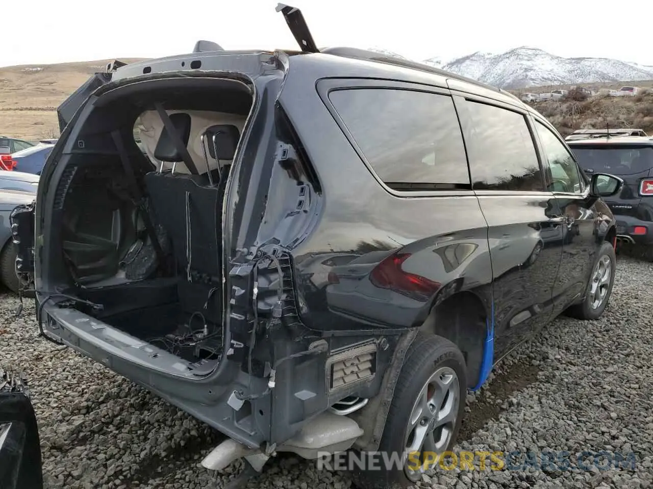 3 Photograph of a damaged car 2C4RC3GG4PR570425 CHRYSLER PACIFICA 2023