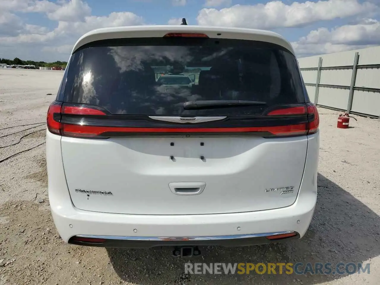 6 Photograph of a damaged car 2C4RC3GG8PR604754 CHRYSLER PACIFICA 2023
