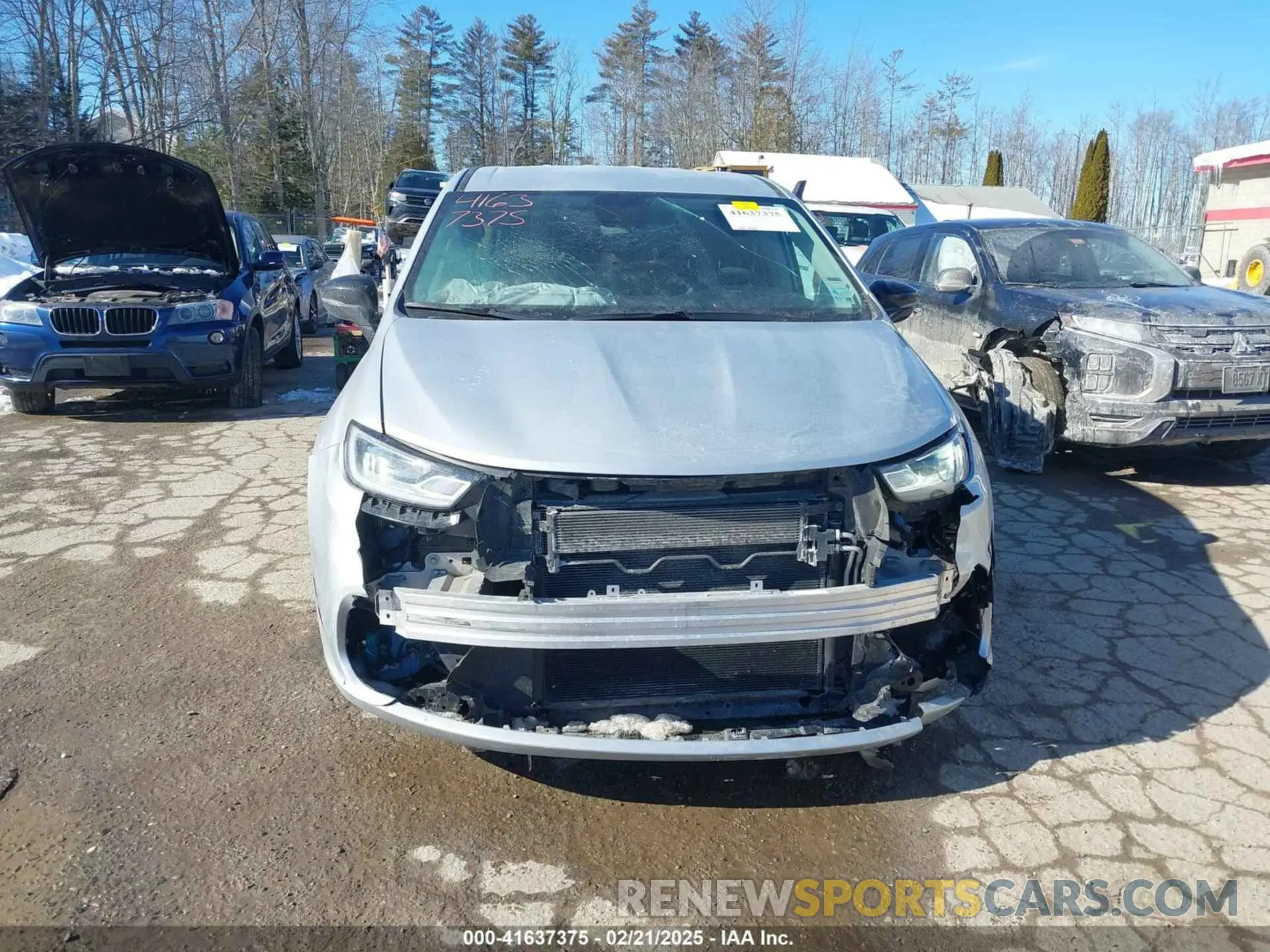 12 Photograph of a damaged car 2C4RC1BG0RR129101 CHRYSLER PACIFICA 2024