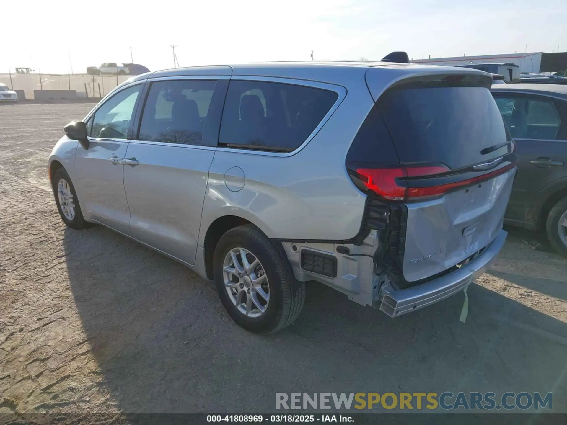 3 Photograph of a damaged car 2C4RC1BG0RR138963 CHRYSLER PACIFICA 2024