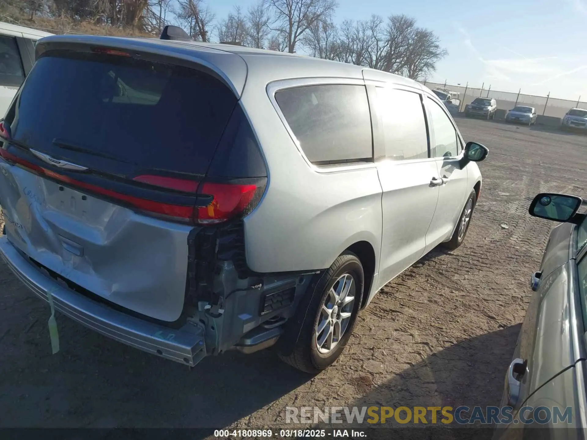 4 Photograph of a damaged car 2C4RC1BG0RR138963 CHRYSLER PACIFICA 2024