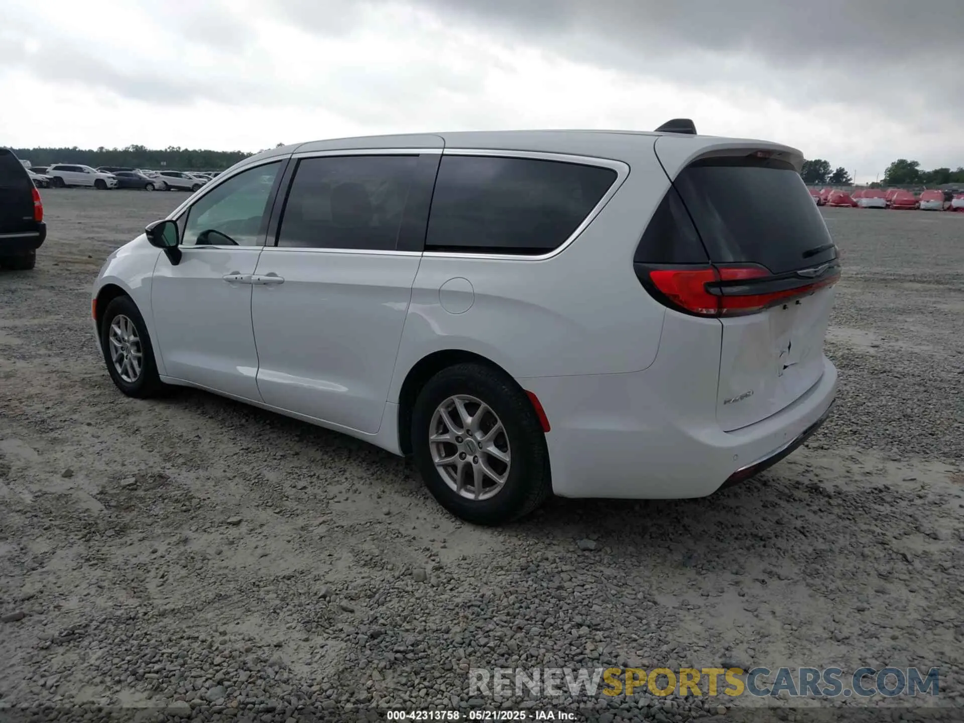 3 Photograph of a damaged car 2C4RC1BG0RR146139 CHRYSLER PACIFICA 2024