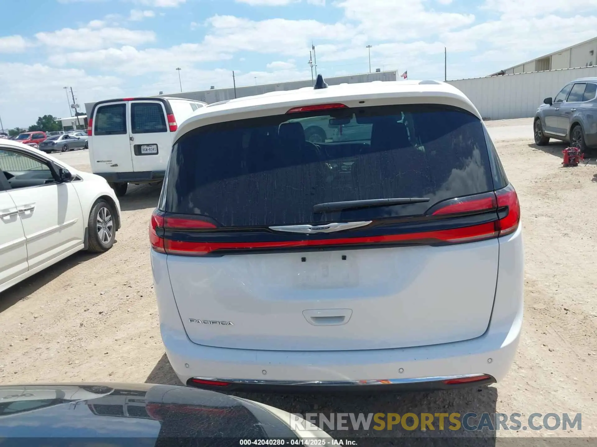 16 Photograph of a damaged car 2C4RC1BG0RR151258 CHRYSLER PACIFICA 2024