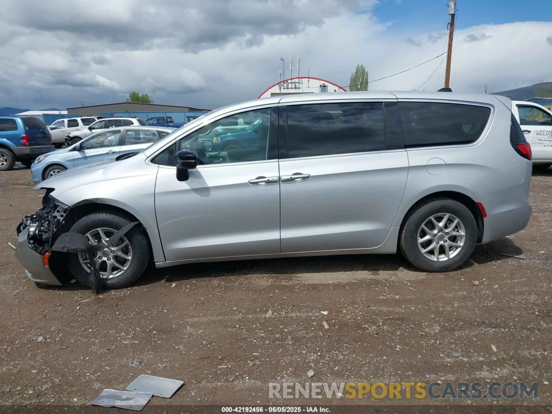 14 Photograph of a damaged car 2C4RC1BG0RR173230 CHRYSLER PACIFICA 2024