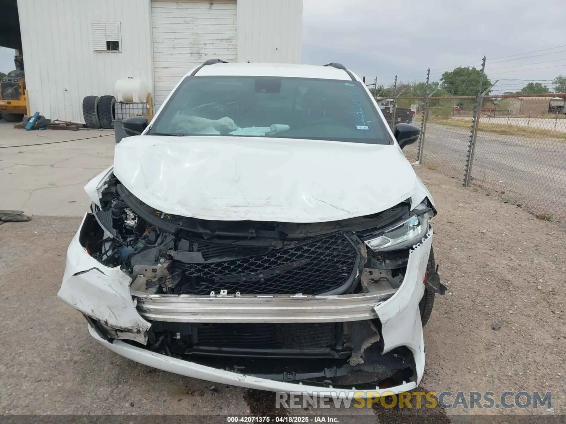 12 Photograph of a damaged car 2C4RC1BG0RR184289 CHRYSLER PACIFICA 2024