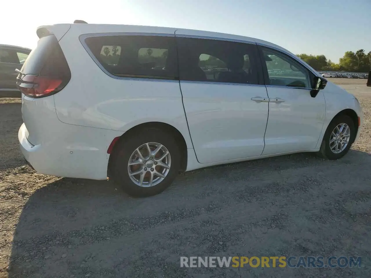 3 Photograph of a damaged car 2C4RC1BG1RR111481 CHRYSLER PACIFICA 2024