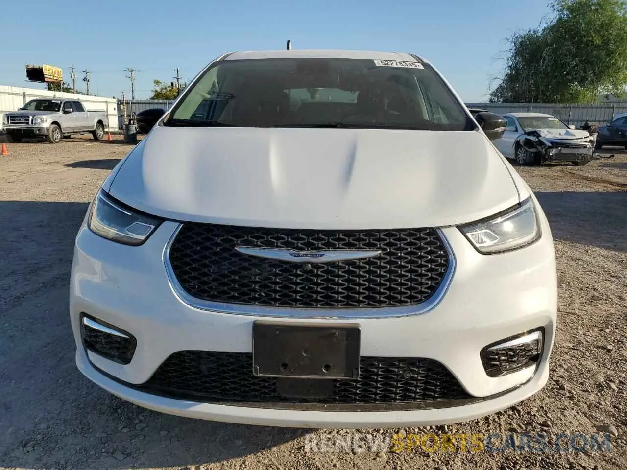 5 Photograph of a damaged car 2C4RC1BG1RR111481 CHRYSLER PACIFICA 2024