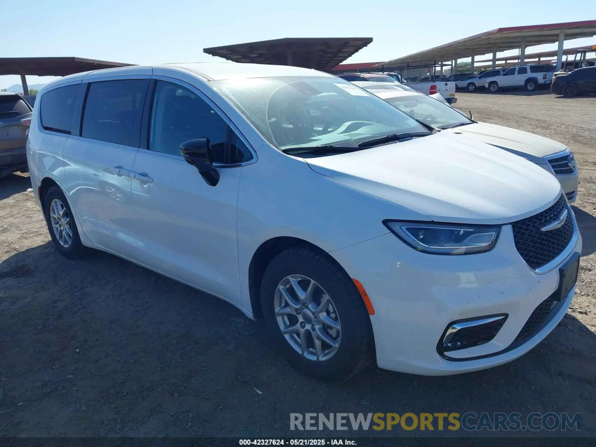 1 Photograph of a damaged car 2C4RC1BG1RR125557 CHRYSLER PACIFICA 2024