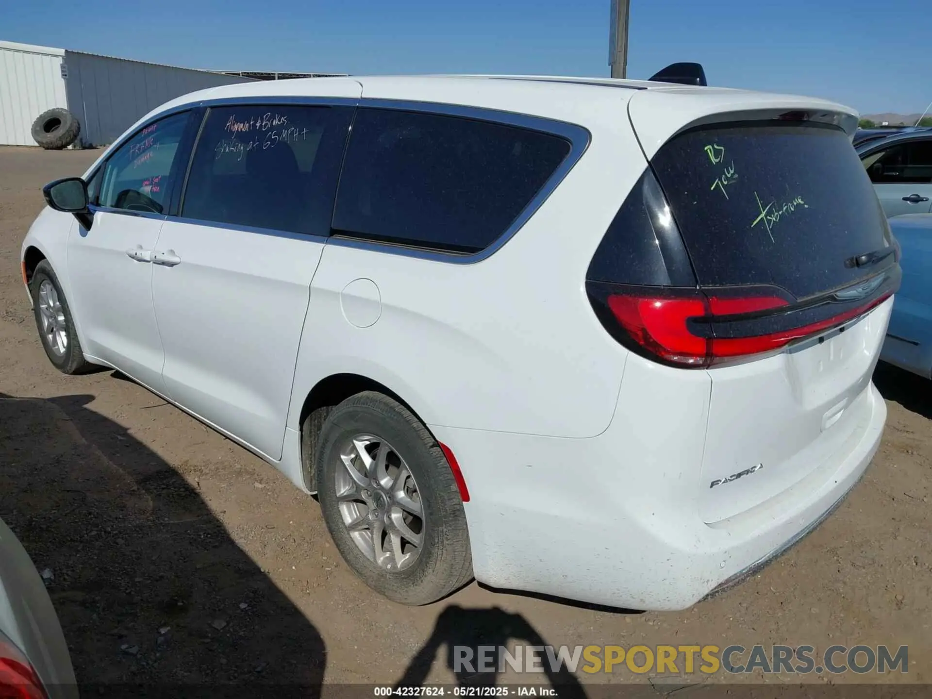 3 Photograph of a damaged car 2C4RC1BG1RR125557 CHRYSLER PACIFICA 2024