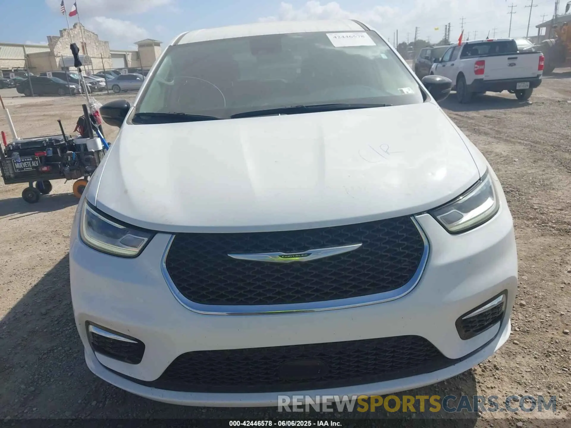 12 Photograph of a damaged car 2C4RC1BG1RR167615 CHRYSLER PACIFICA 2024