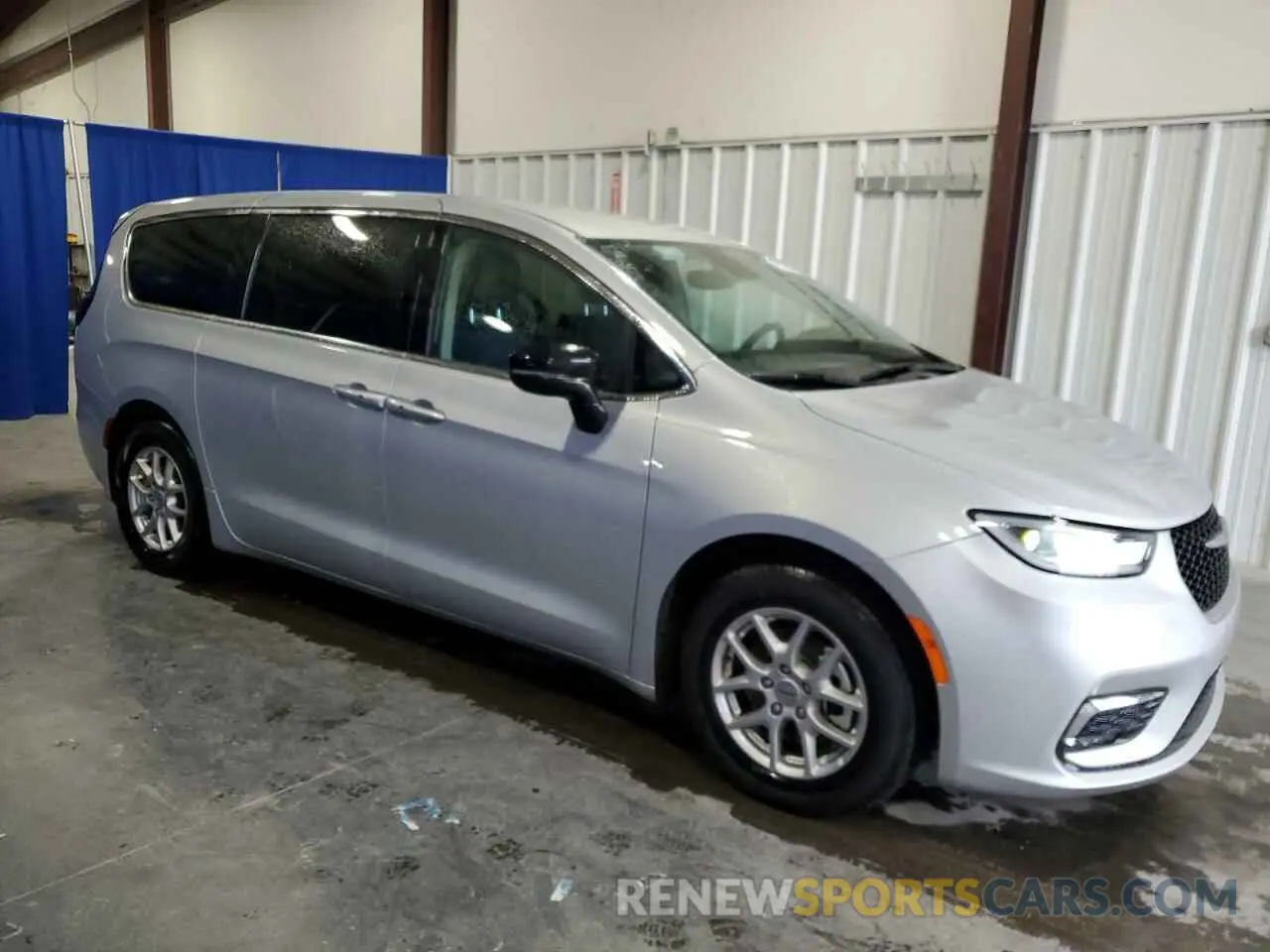4 Photograph of a damaged car 2C4RC1BG2RR145364 CHRYSLER PACIFICA 2024
