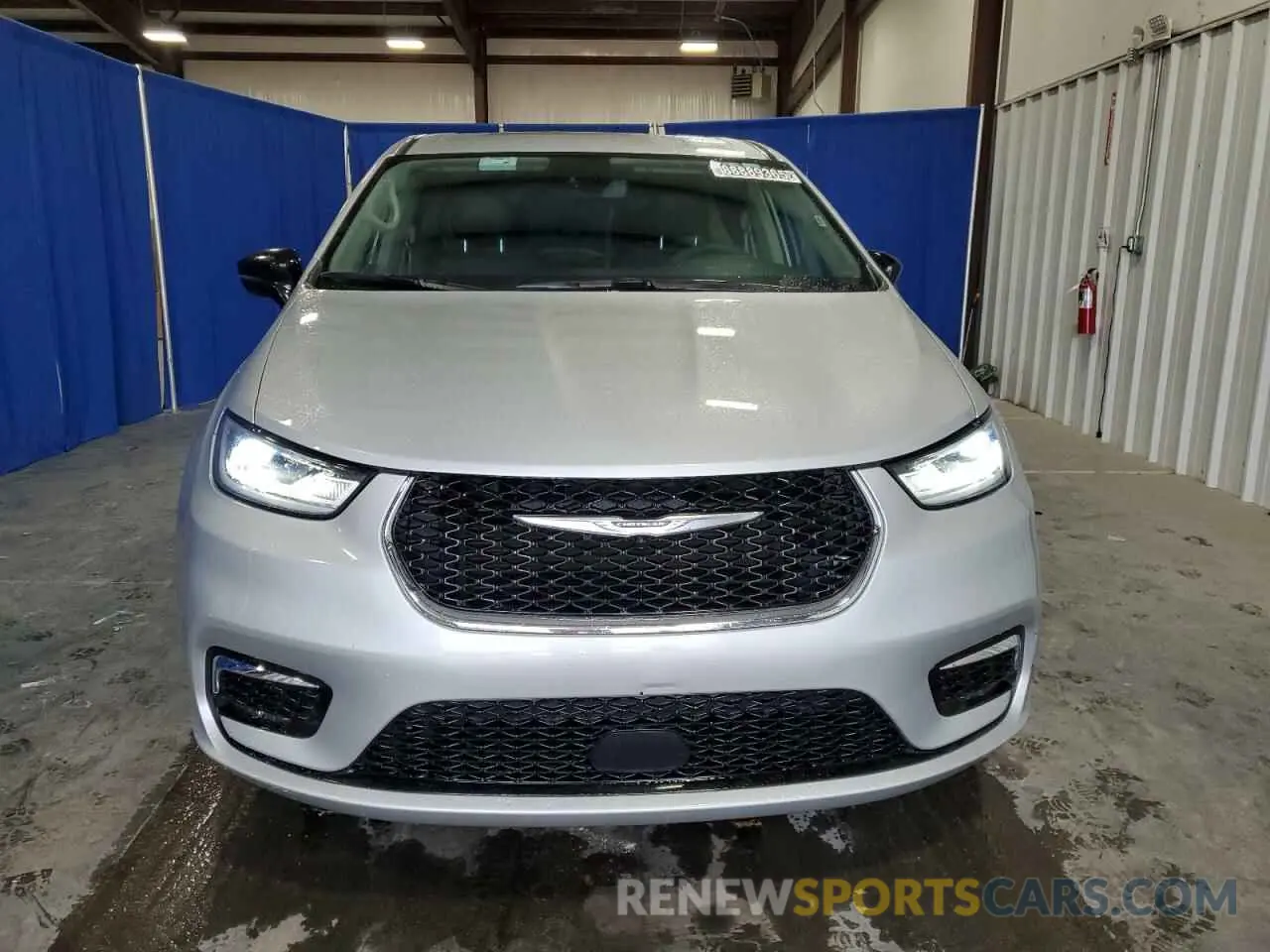 5 Photograph of a damaged car 2C4RC1BG2RR145364 CHRYSLER PACIFICA 2024