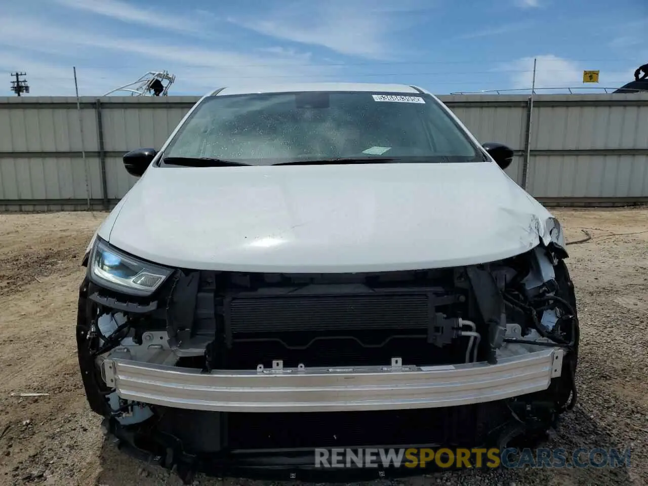 5 Photograph of a damaged car 2C4RC1BG2RR156395 CHRYSLER PACIFICA 2024