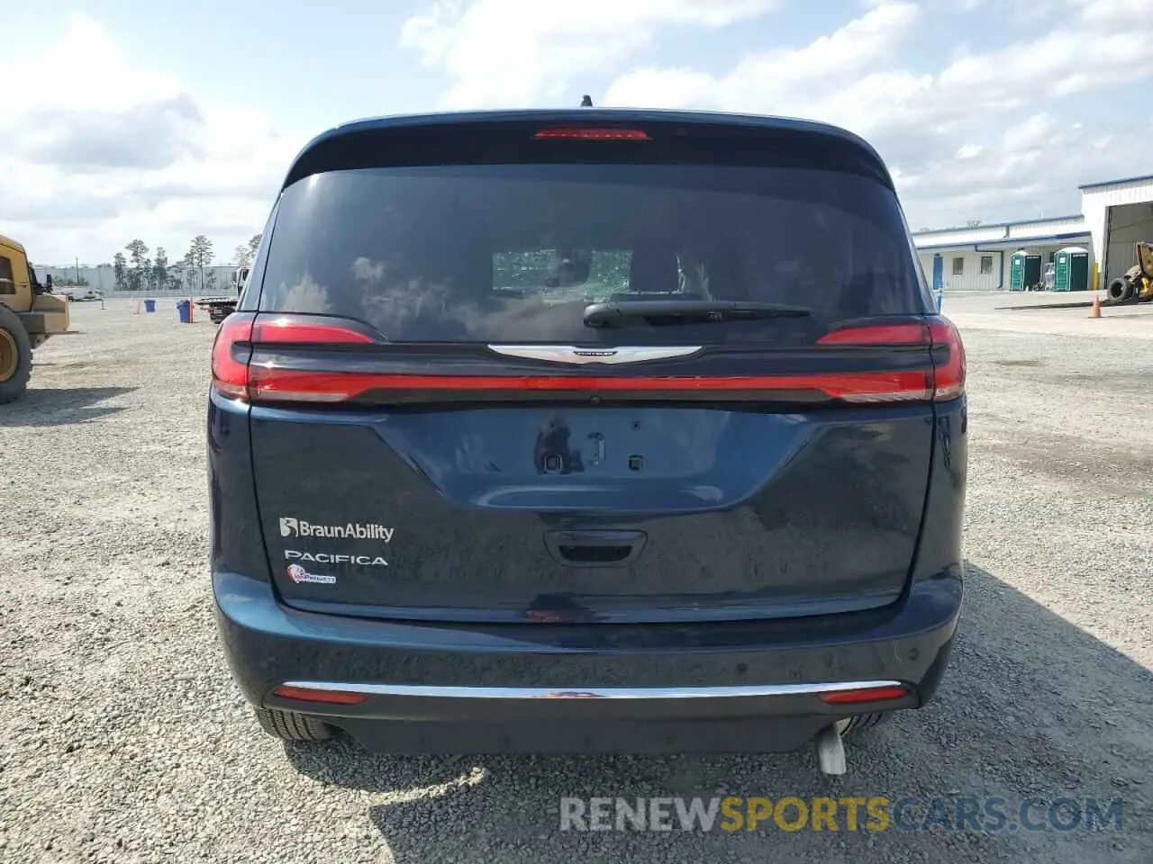 6 Photograph of a damaged car 2C4RC1BG2RR183306 CHRYSLER PACIFICA 2024