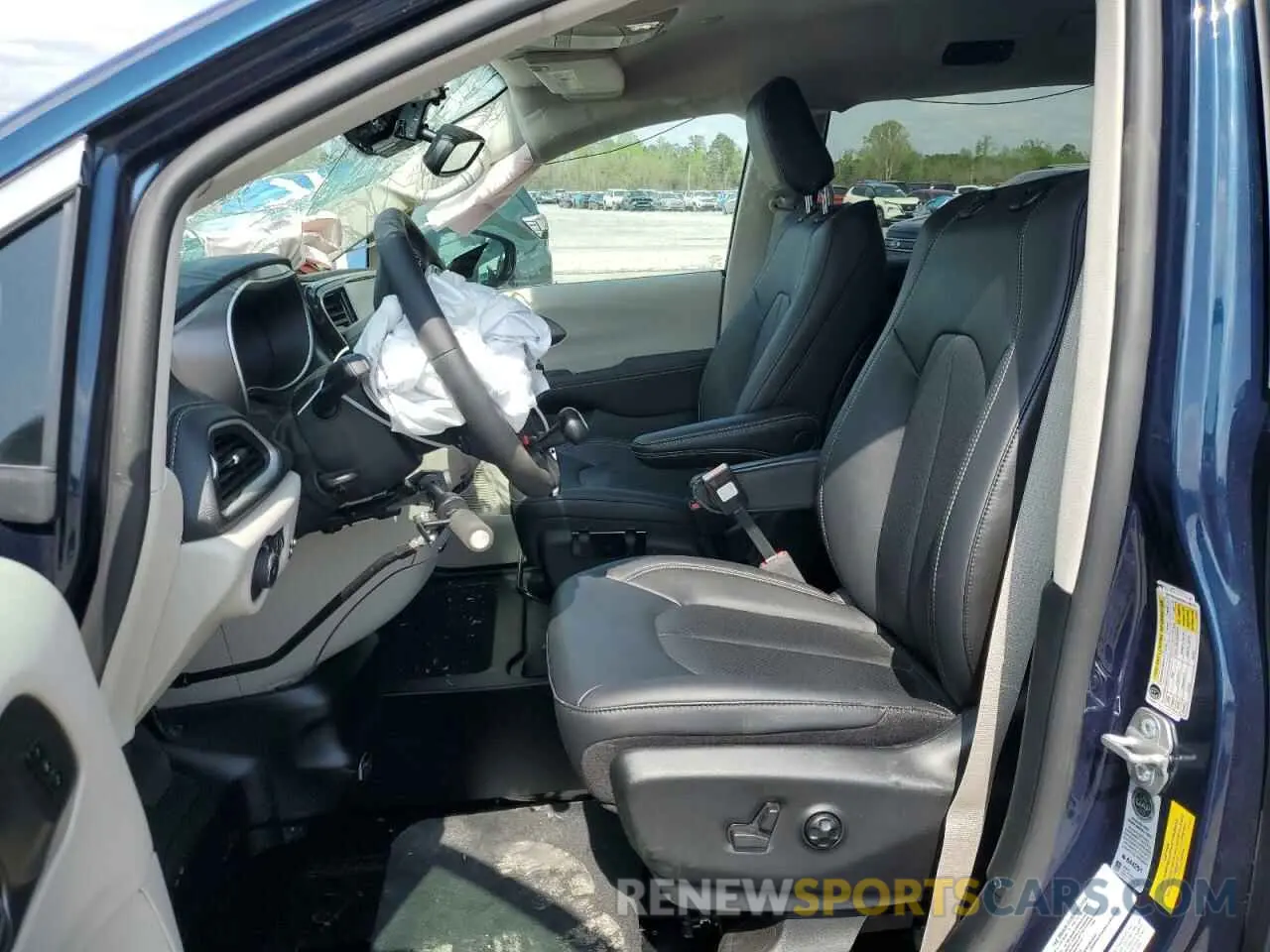7 Photograph of a damaged car 2C4RC1BG2RR183306 CHRYSLER PACIFICA 2024