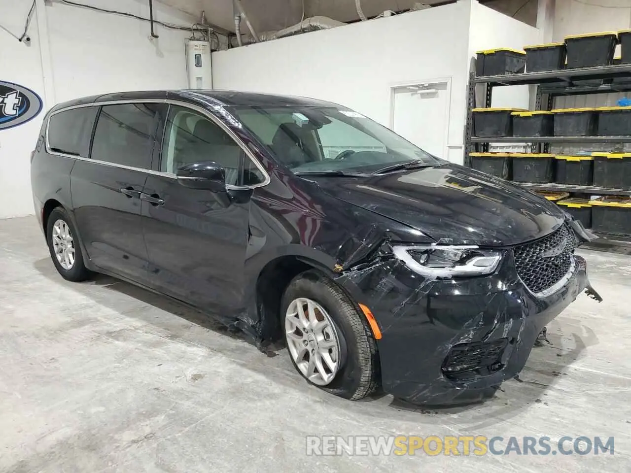 4 Photograph of a damaged car 2C4RC1BG2RR187100 CHRYSLER PACIFICA 2024