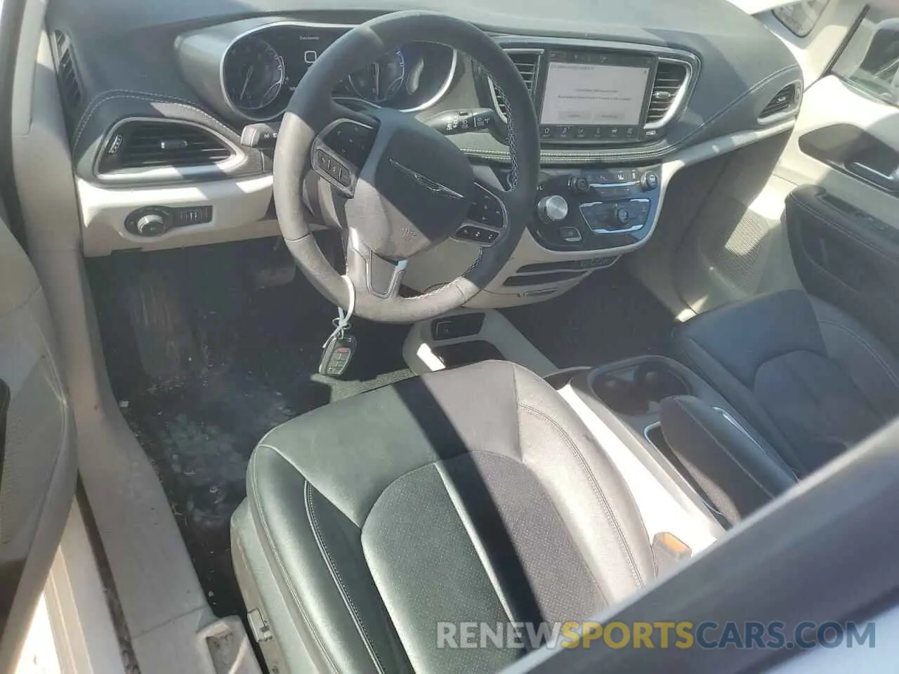 8 Photograph of a damaged car 2C4RC1BG3RR114088 CHRYSLER PACIFICA 2024