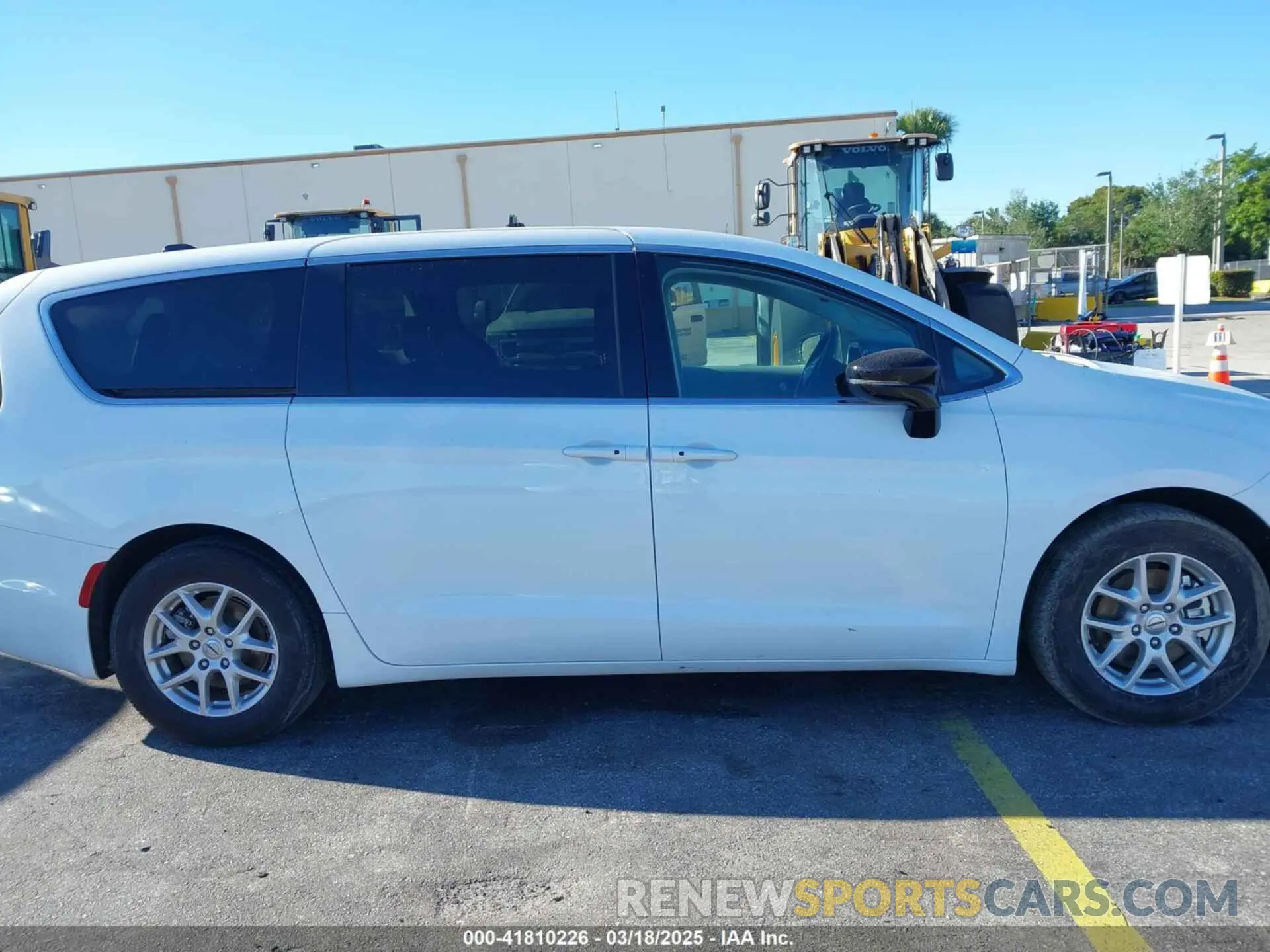 13 Photograph of a damaged car 2C4RC1BG3RR120019 CHRYSLER PACIFICA 2024