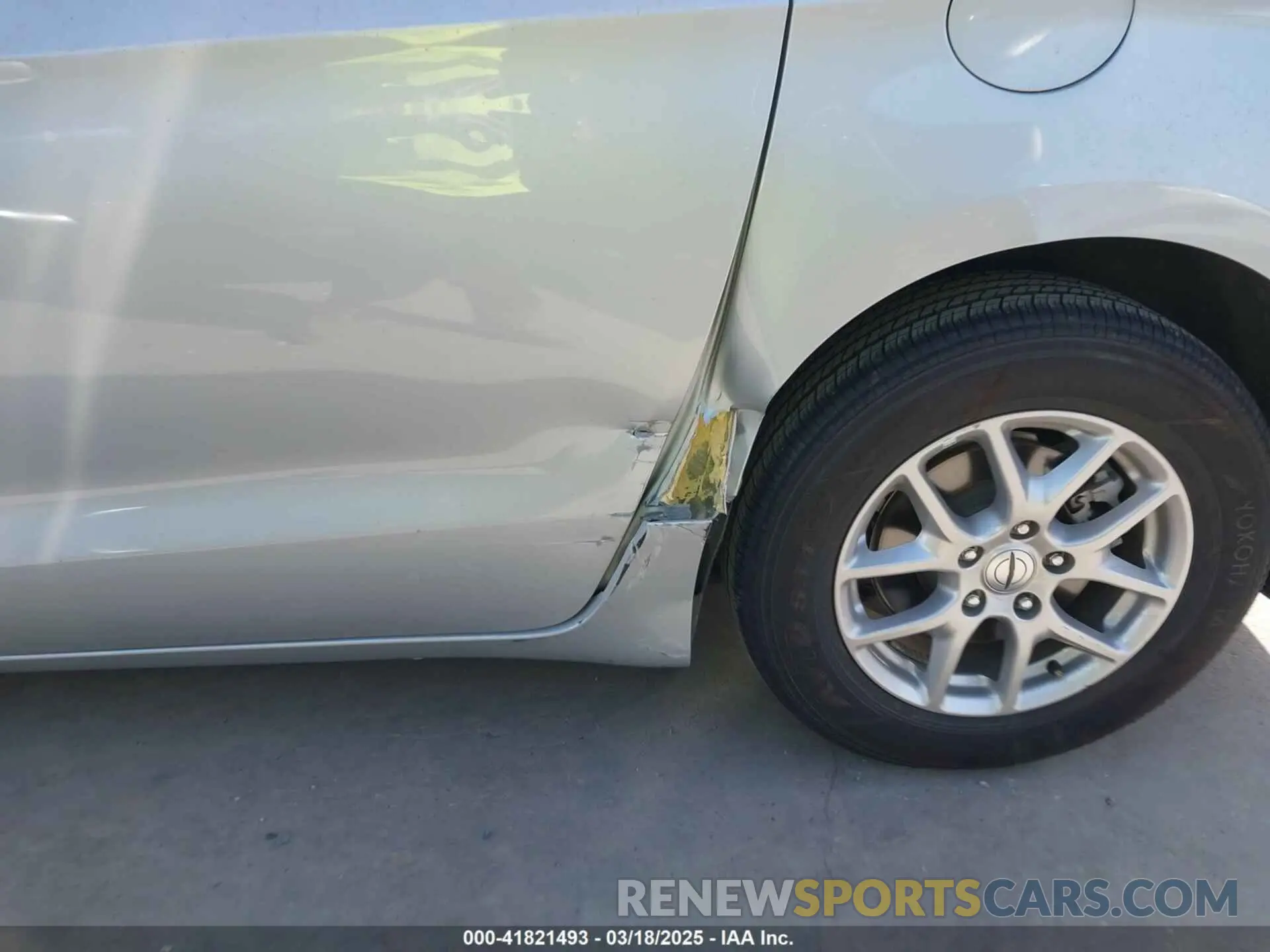 6 Photograph of a damaged car 2C4RC1BG3RR128203 CHRYSLER PACIFICA 2024
