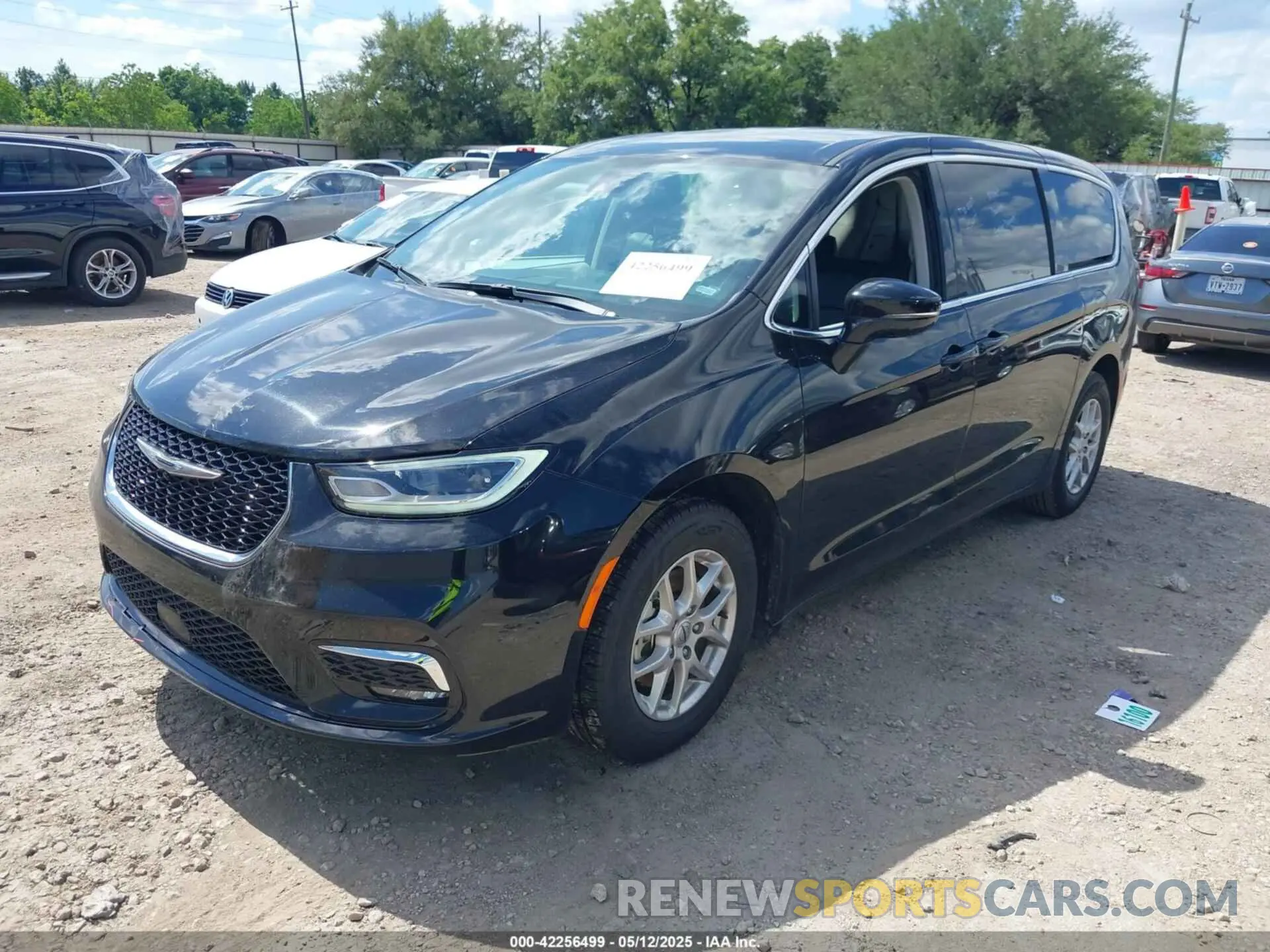 2 Photograph of a damaged car 2C4RC1BG3RR143669 CHRYSLER PACIFICA 2024
