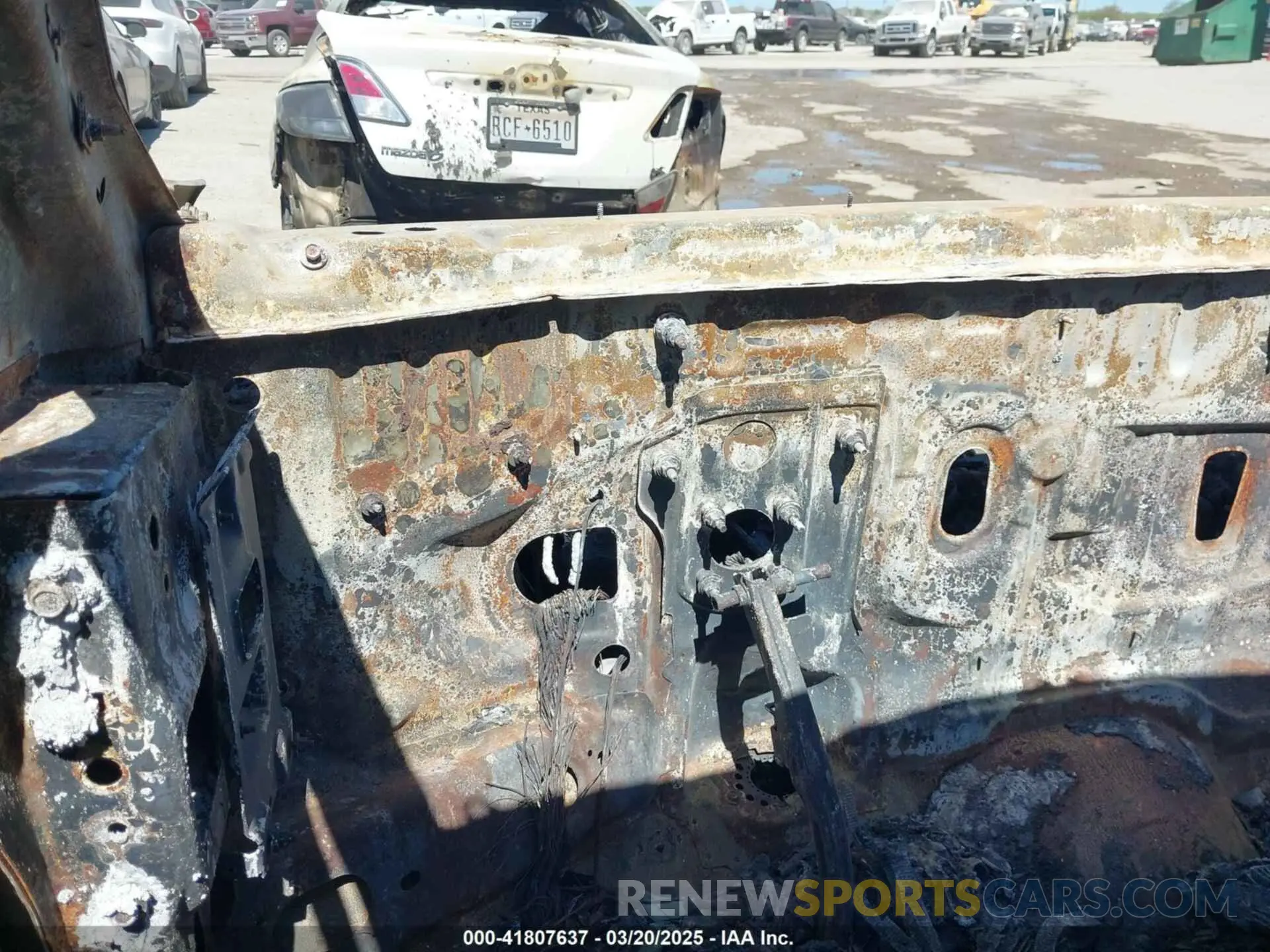 7 Photograph of a damaged car 2C4RC1BG4RR125441 CHRYSLER PACIFICA 2024