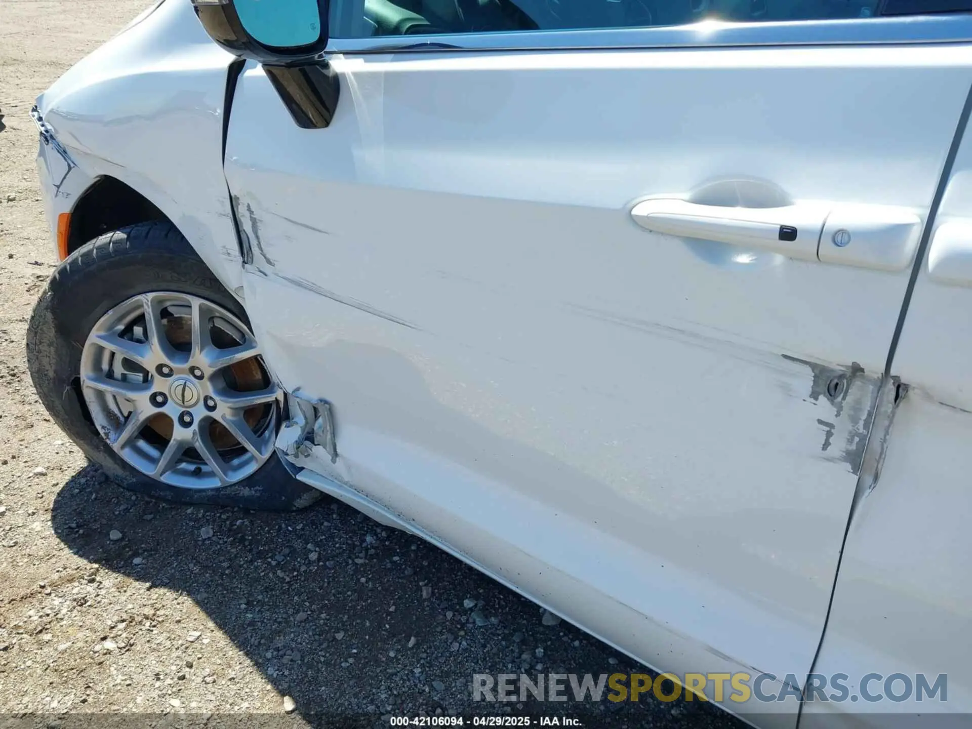19 Photograph of a damaged car 2C4RC1BG4RR129831 CHRYSLER PACIFICA 2024