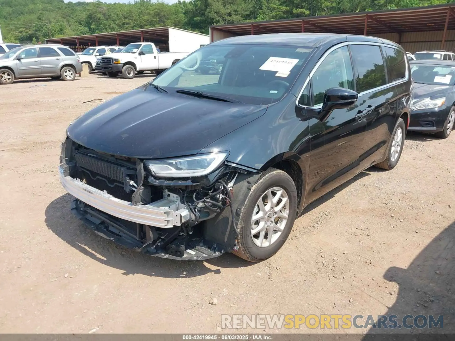 2 Photograph of a damaged car 2C4RC1BG4RR136438 CHRYSLER PACIFICA 2024