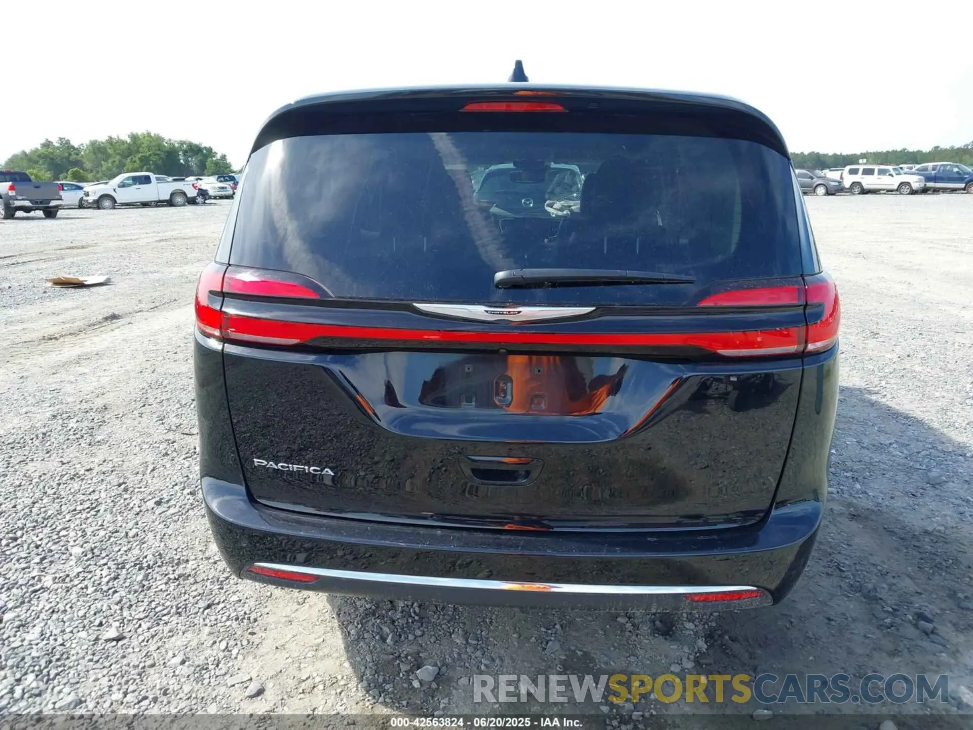 16 Photograph of a damaged car 2C4RC1BG4RR143812 CHRYSLER PACIFICA 2024