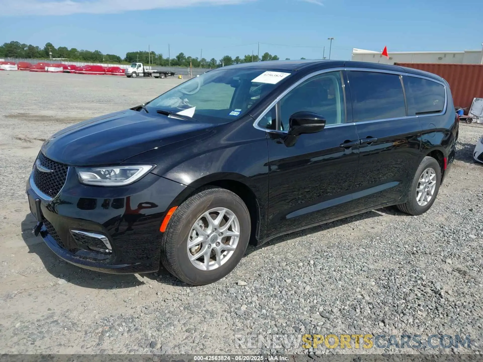 2 Photograph of a damaged car 2C4RC1BG4RR143812 CHRYSLER PACIFICA 2024