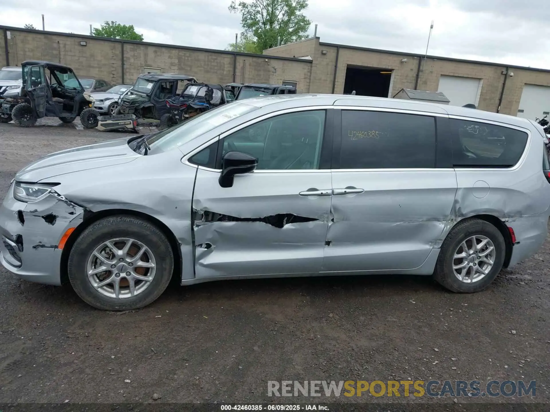 6 Photograph of a damaged car 2C4RC1BG4RR146483 CHRYSLER PACIFICA 2024