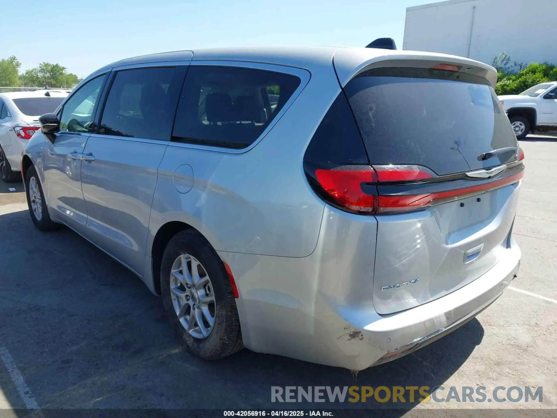 3 Photograph of a damaged car 2C4RC1BG4RR148377 CHRYSLER PACIFICA 2024