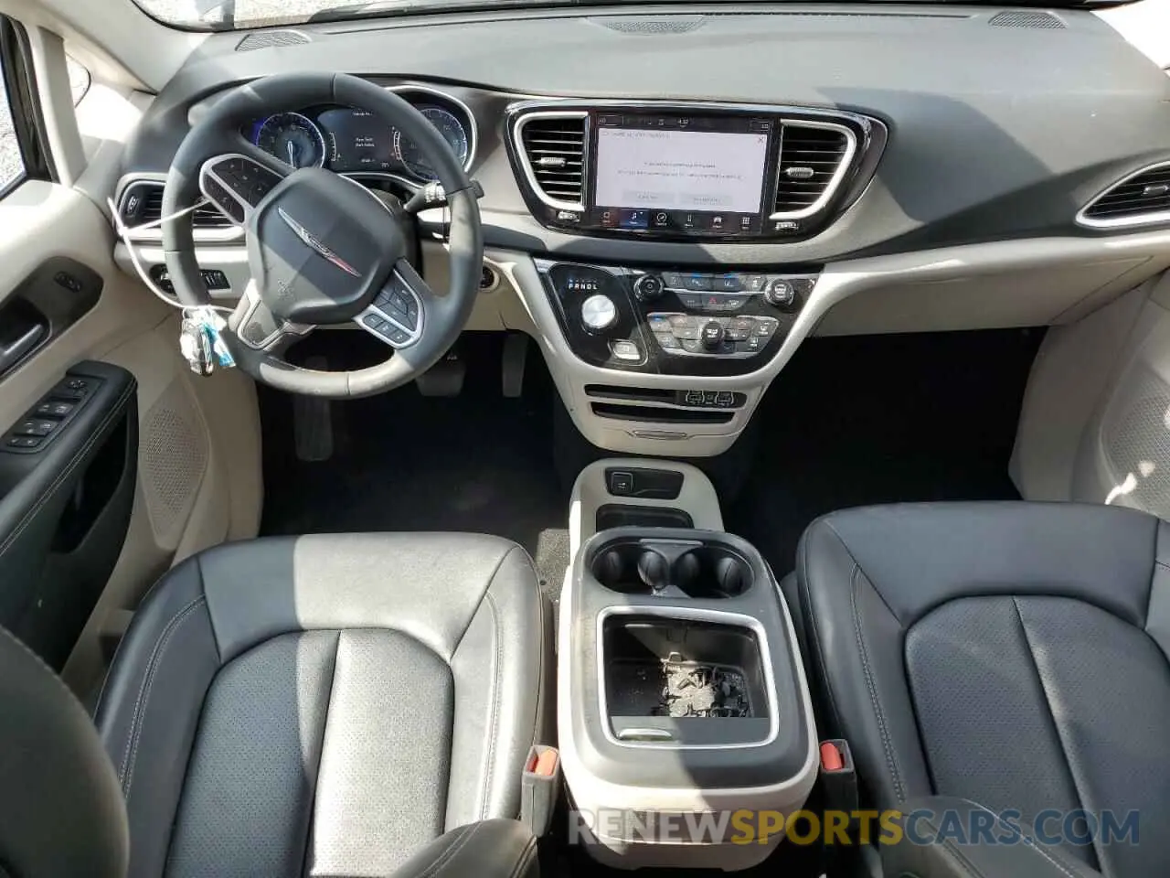 8 Photograph of a damaged car 2C4RC1BG4RR151375 CHRYSLER PACIFICA 2024