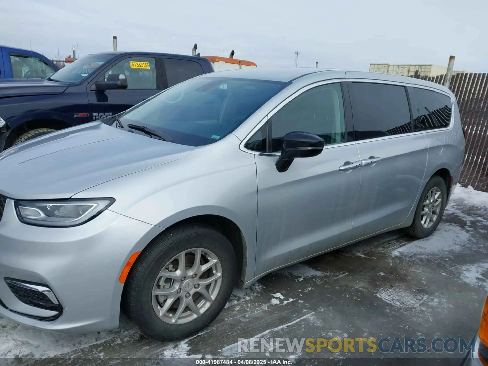 14 Photograph of a damaged car 2C4RC1BG4RR159301 CHRYSLER PACIFICA 2024