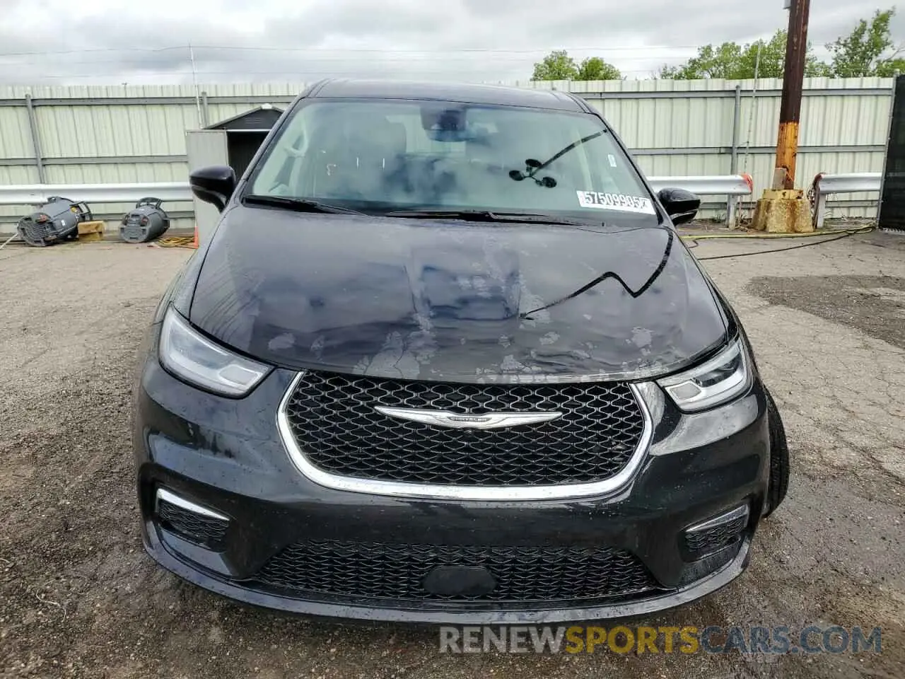 5 Photograph of a damaged car 2C4RC1BG4RR172470 CHRYSLER PACIFICA 2024