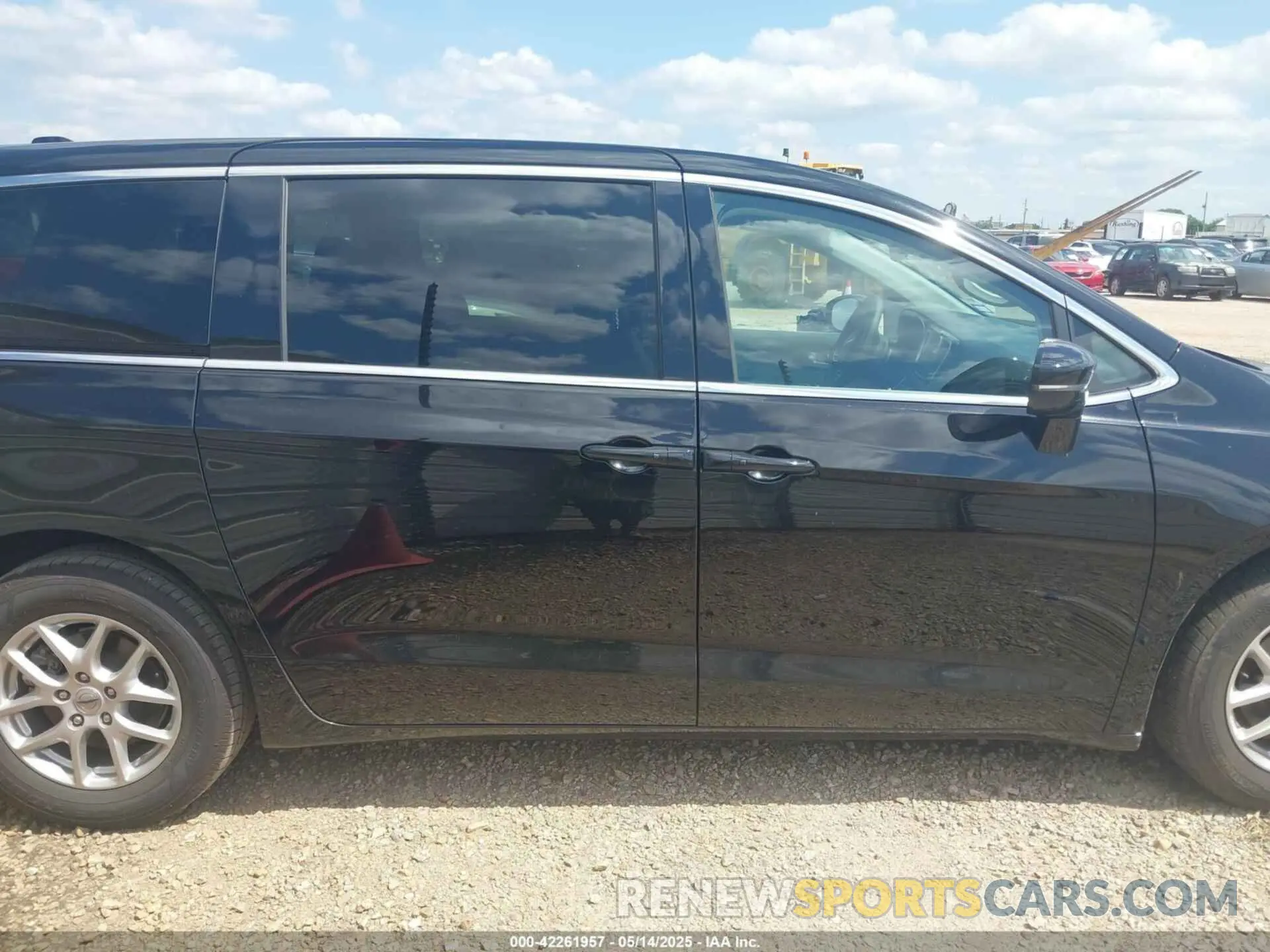 13 Photograph of a damaged car 2C4RC1BG5RR143821 CHRYSLER PACIFICA 2024